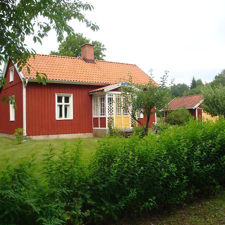 Lilla Asbotorp 2 Hotel Skovde Exterior photo